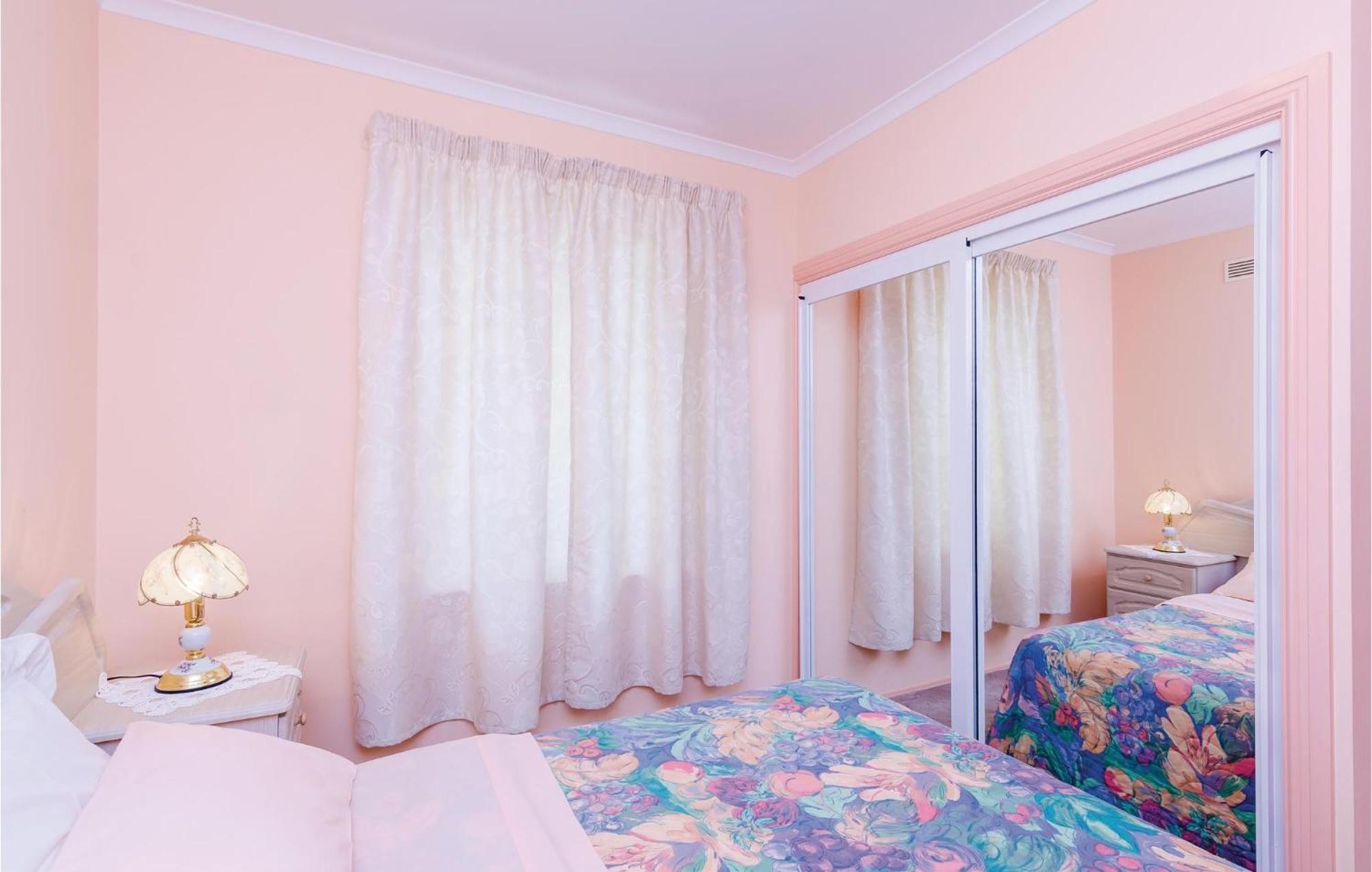 3 Bedroom Beautiful Apartment In Orasac Exterior photo