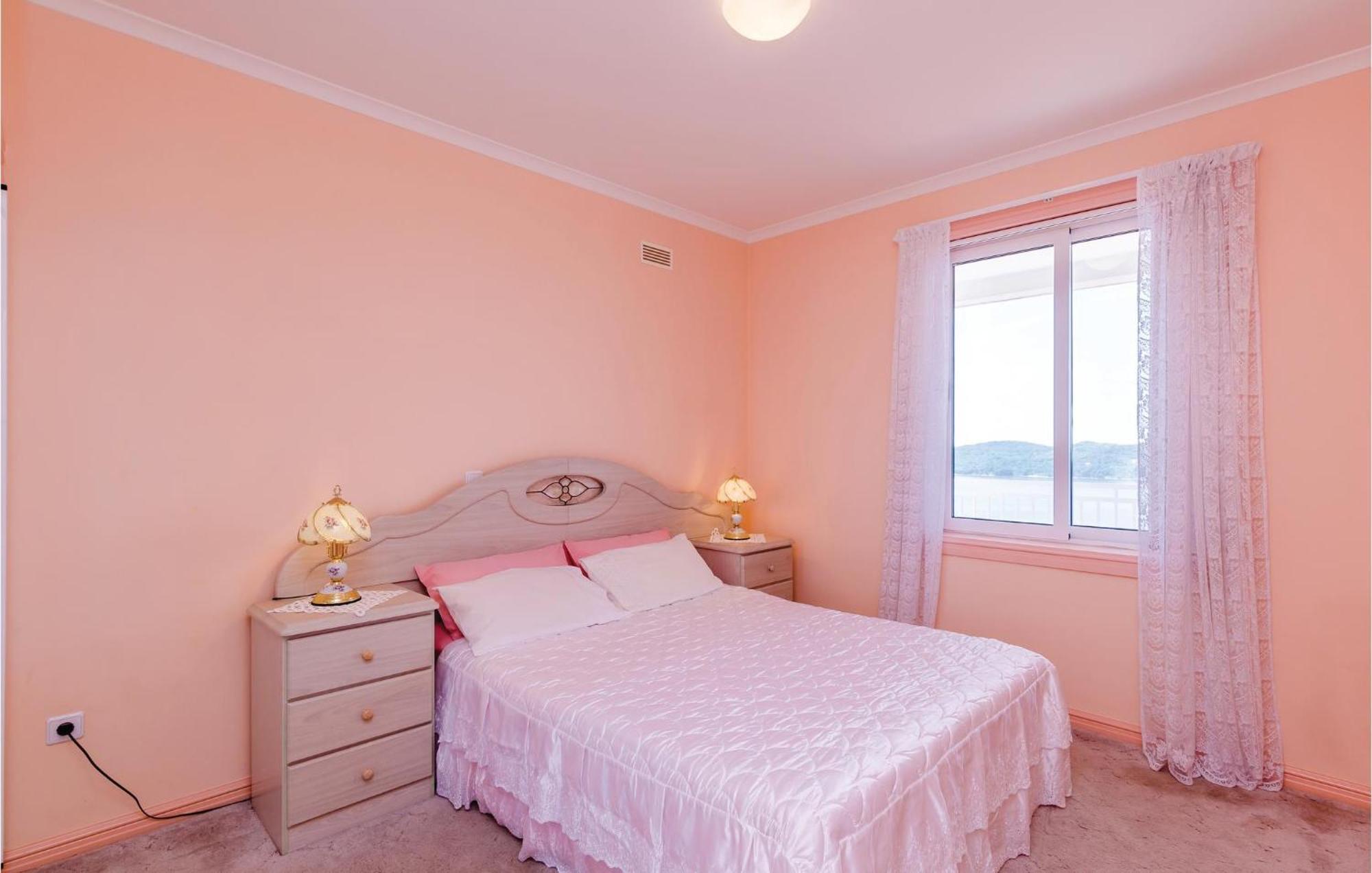 3 Bedroom Beautiful Apartment In Orasac Exterior photo